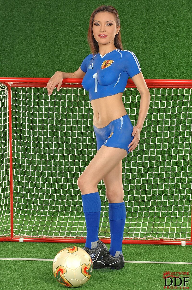 Дина, 20